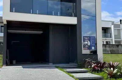 Casa 1 suíte master e 2 demi-suítes no acqua biguaçu