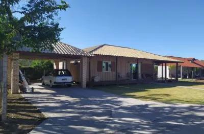 Casa em condomínio fechado com 3 quartos à venda na Rua Isid Dutra, 2044, Sambaqui, Florianópolis