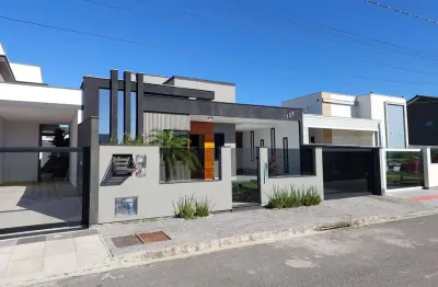 Casa com moveis planejados e piscina - bela vista palhoça
