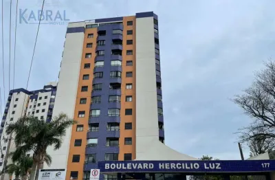 Apartamento com 3 quartos para alugar na Avenida Governador Ivo Silveira, 236, Capoeiras, Florianópolis