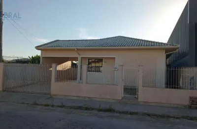 Casa com 3 quartos para alugar na Rua Eugênia Pereira Cardoso, 119, Aririu, Palhoça