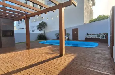 Casa exclusiva na pedra branca - sofisticação, conforto e vista privilegiada