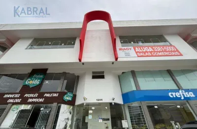 Sala comercial para alugar na Avenida Leoberto Leal, 1286, Barreiros, São José