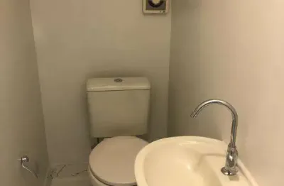 Casa com 3 quartos para alugar na Rua Souza Dutra, 738, Estreito, Florianópolis