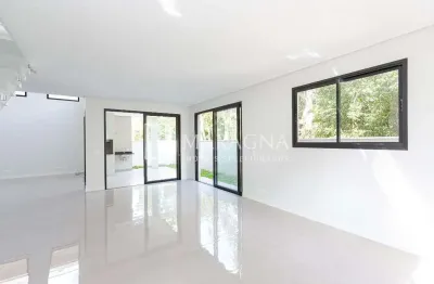 Casa nova e sofisticada em condomínio exclusivo de santa felicidade