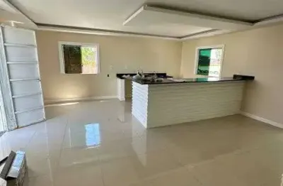 Casa com 2 qrts e quintal+ estrutura pra laje/ colônia antônio aleixo
