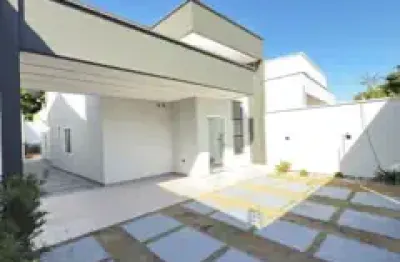 Casa de alto padrão no parque dez com 3 suítes - edícula e piscina / imóvel 100% climatizado