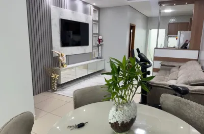 Casa de 3 quartos com piscina no parque dez / av das torres- fino acabamento