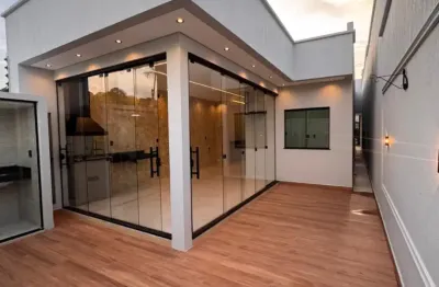 Casa com 3 Quartos de Alto padrão / Parque dez / Financia / próx da av das torres