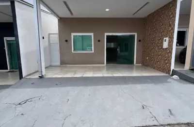 Alugo Casa em Residencial Fechado no Parque das Laranjeiras-