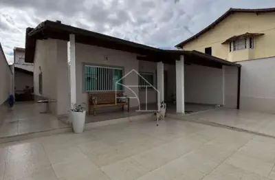 Casa linear em morada de laranjeiras - porteira fechada