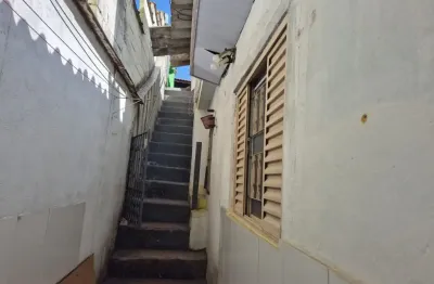 Terreno com casa antiga para  venda na vila dos remédios( próximo ao supermercado castanha )