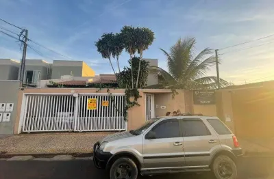 Casa comercial, disponível para locação no bairro olinda.