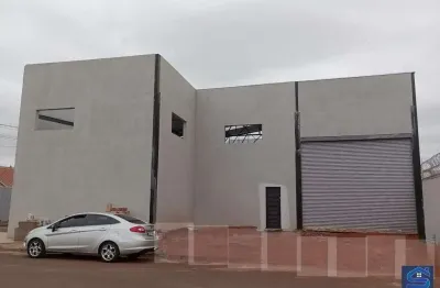 Aluga-se excelente galpão comercial/industrial próximo a av. ramid mauad!