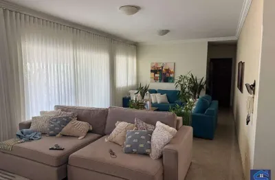 Vende-se casa no parque das américas com excelente espaço e acabamento!