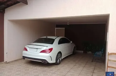 Casa com 3 quartos à venda no Fabrício, Uberaba 