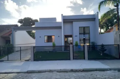 Casa com uma suíte mais dois dormitórios, excelente oportunidade