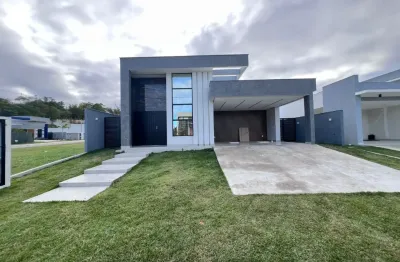Linda casa, moderna e novinha, no condomínio que mais se valoriza em rio das ostras