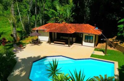 Refúgio dos sonhos em secretário – casa com 500m², lazer completo e suíte master