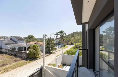 Casa com 3 quartos à venda na Avenida Paranaguá, 204, Praia Mansa, Matinhos, 152 m2 por R$ 1.200.000