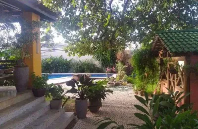 Casa residencial/comercial, 695m2, sendo 350m2 de área comercial a venda por rs 1.600.000