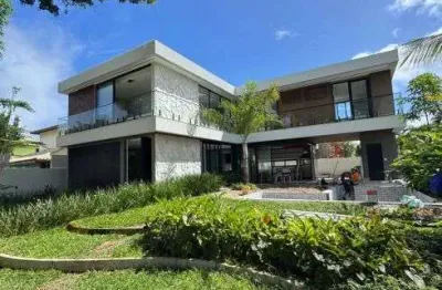 Sobrado para venda possui 327 metros quadrados com 5 quartos