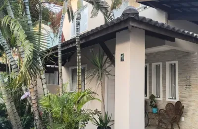 Casa em condomínio fechado com 4 quartos à venda na Avenida Luiz Tarquínio Pontes, 98, Buraquinho, Lauro de Freitas