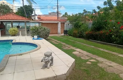 Casa duplex em condomínio com porteiro e ronda 24 horas, na estrada do côco. próximo a hospitais, hipermercados e ao  aeroporto