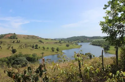 Sítio beira barragem, em fazenda quebra coco , mata de são joão. com paisagem aberta, mata preservada