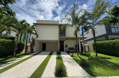 Casa mobiliada* - *Área do terreno:* 451,40 m² - *Área construída:* 288,59