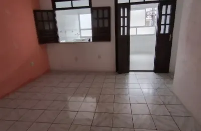 Casa bem localizada perto de ônibus, farmácia,supermercado