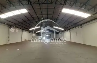 Barracão / galpão / depósito com 3 salas para alugar na rua república do piratini, 1, marta helena, uberlândia por r$ 17.000