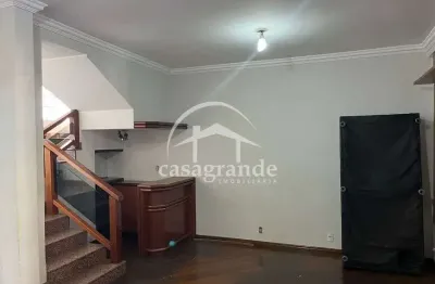 Casa com 3 quartos para alugar na avenida segismundo pereira, 1, santa mônica, uberlândia por r$ 6.000