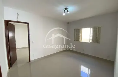 Casa com 4 quartos para alugar na rua delmira cândida rodrigues da cunha, 1, santa mônica, uberlândia por r$ 4.500