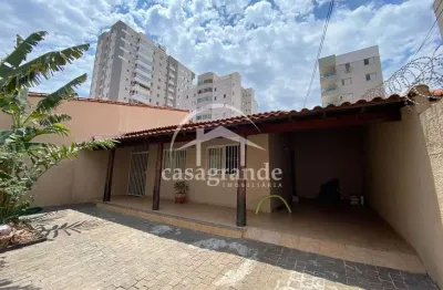 Casa com 4 quartos para alugar na rua waldomira rezende, 1, santa mônica, uberlândia por r$ 3.500