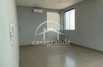 Sala comercial com 3 salas para alugar na nossa senhora aparecida, uberlândia  por r$ 3.700