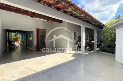 Casa com 3 quartos à venda no santa mônica, uberlândia  por r$ 890.000