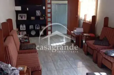 Casa com 4 quartos à venda no santa mônica, uberlândia  por r$ 950.000