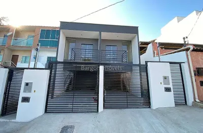 Excelente casa geminada de 2 quartos sendo 1 suíte para venda no bairro santa isabel em juiz de fora