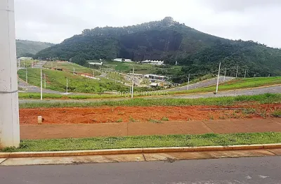 Excelente terreno em condomínio de alto padrão, no bairro salvaterra, juiz de fora.