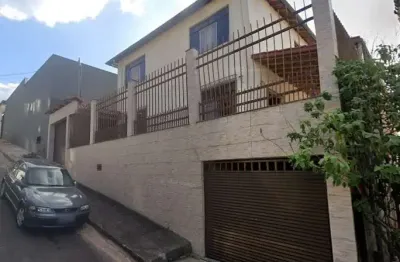 Casa  duplex de 4 quartos (sendo 1 suite master) com piscina e espaço gourmet a venda no parque guaruá - juiz de fora à venda