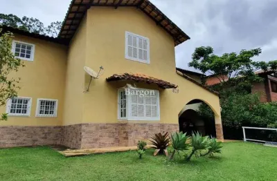 Casa duplex 3 quartos sendo 1 suíte master e 2 vagas de garagem a venda no bairro novo horizonte em juiz de fora