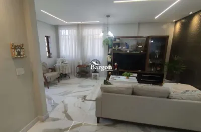 Casa triplex com 5 quartos sendo 2 suites a venda no bairro industrial em juiz de fora