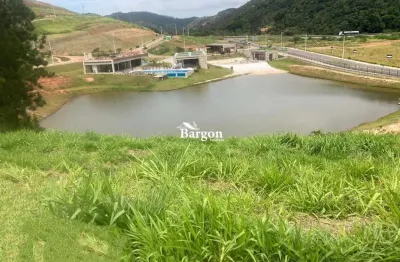 Lote com 322 metros quadrados a venda no condomínio estrela do lago em juiz de fora