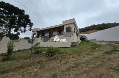 Granja ampla com 4 quartos sendo 1 suíte a venda no bairro paço del rey em juiz de fora