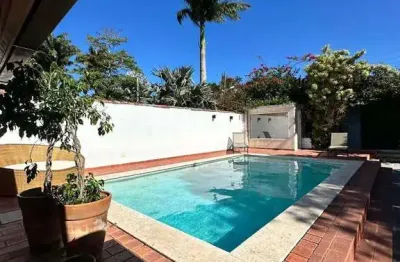 Casa mobiliada com 6 suítes a venda no bairro geribá em armação dos búzios - rj