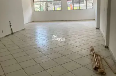 Loja comercial com 220m² para locação no centro de juiz de fora
