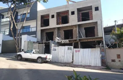 Casa de 3 quartos sendo 1 suíte no bairro recanto da mata em juiz de fora