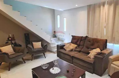 Casa em Condomínio com 3 suít na Taquara: Oportunidade Única!