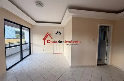 Apartamento à venda na Rua das Patativas, 111, Imbuí, Salvador